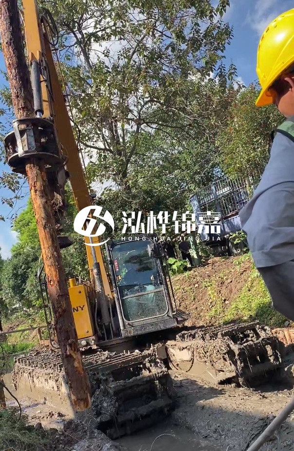 景德鎮(zhèn)河道清淤專業(yè)施工-狹窄河道挖機清理河道的方法？